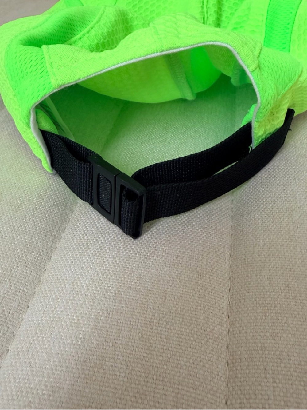 🆕 W/O tag New Balance Neon Green Running Cap- UNISEX - Picture 3 of 4